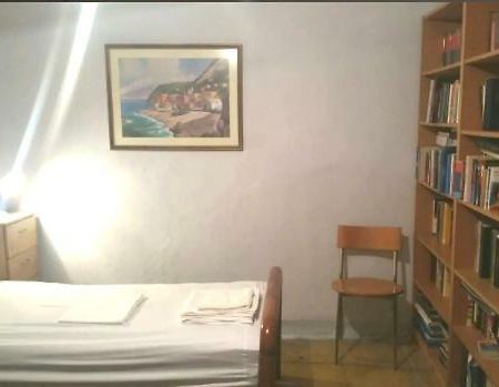 Communist Style Apartment Tirana Exterior foto